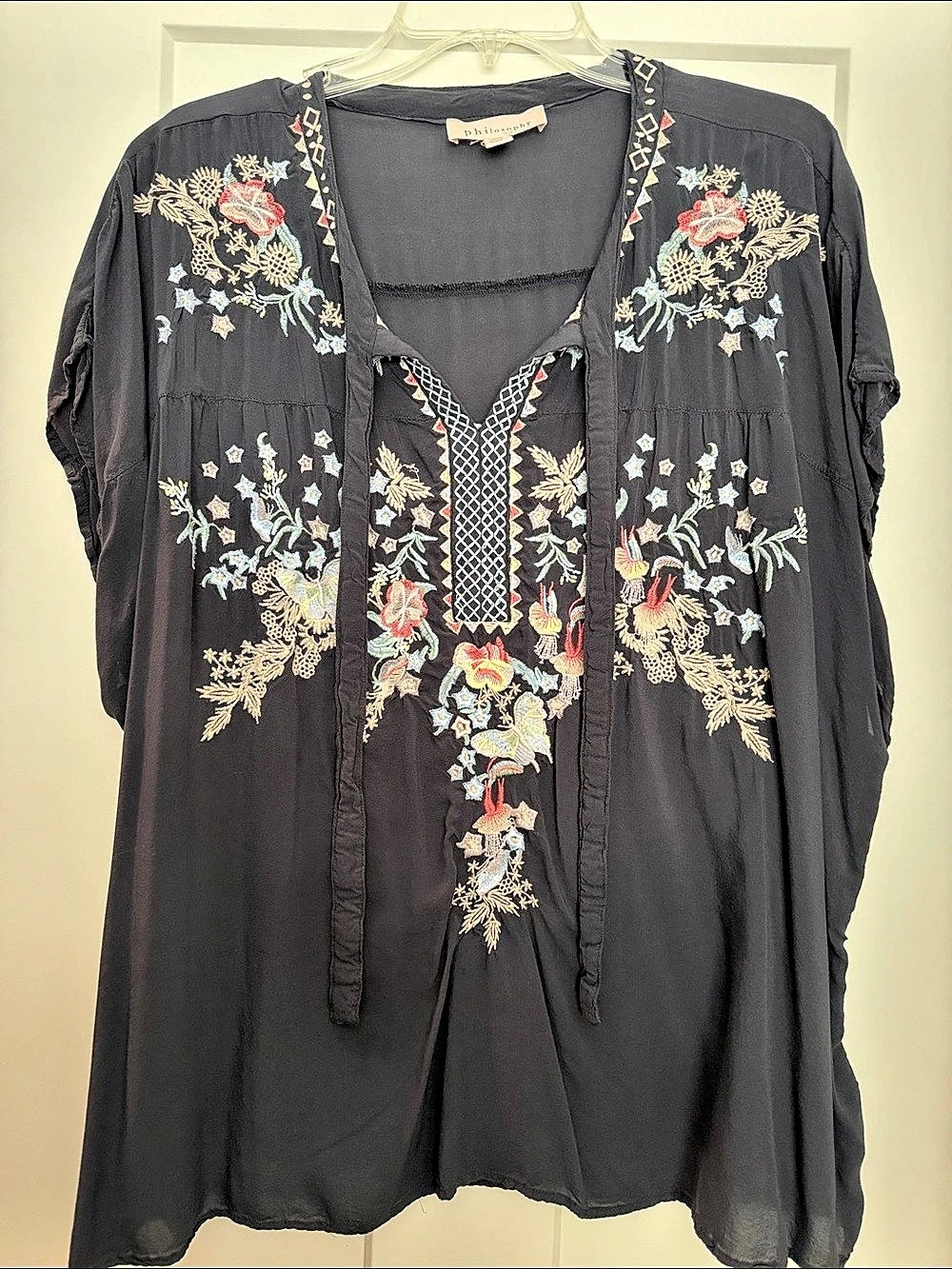 Philosophy Embroidered Floral Tunic Navy Size 1X Like New